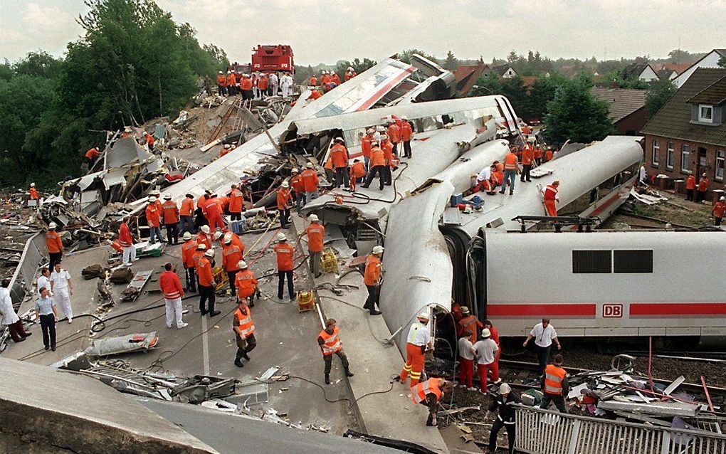 De treinramp bij het Duitse Eschede in 1998. Foto EPA