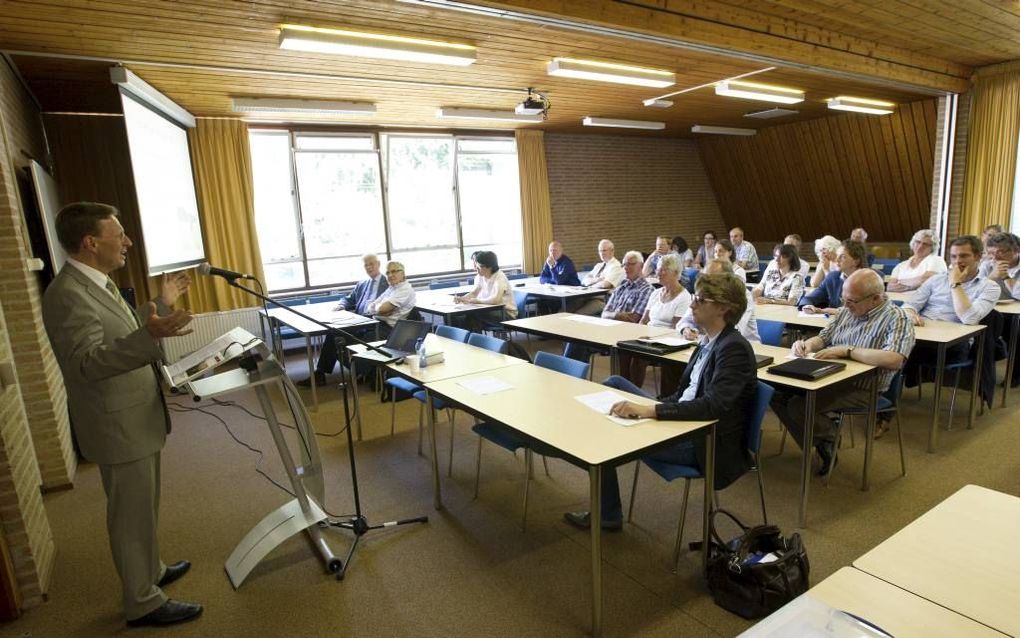 Lezing van prof. H. G. L. Peels. Foto RD, Anton Dommerholt