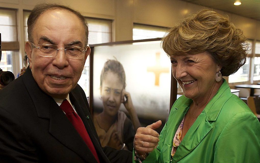 Prinses Margriet vrijdag tijdens een ontmoeting met Abdul Rahman Attar, de president van de Syrische Rode Halve Maan. Foto ANP