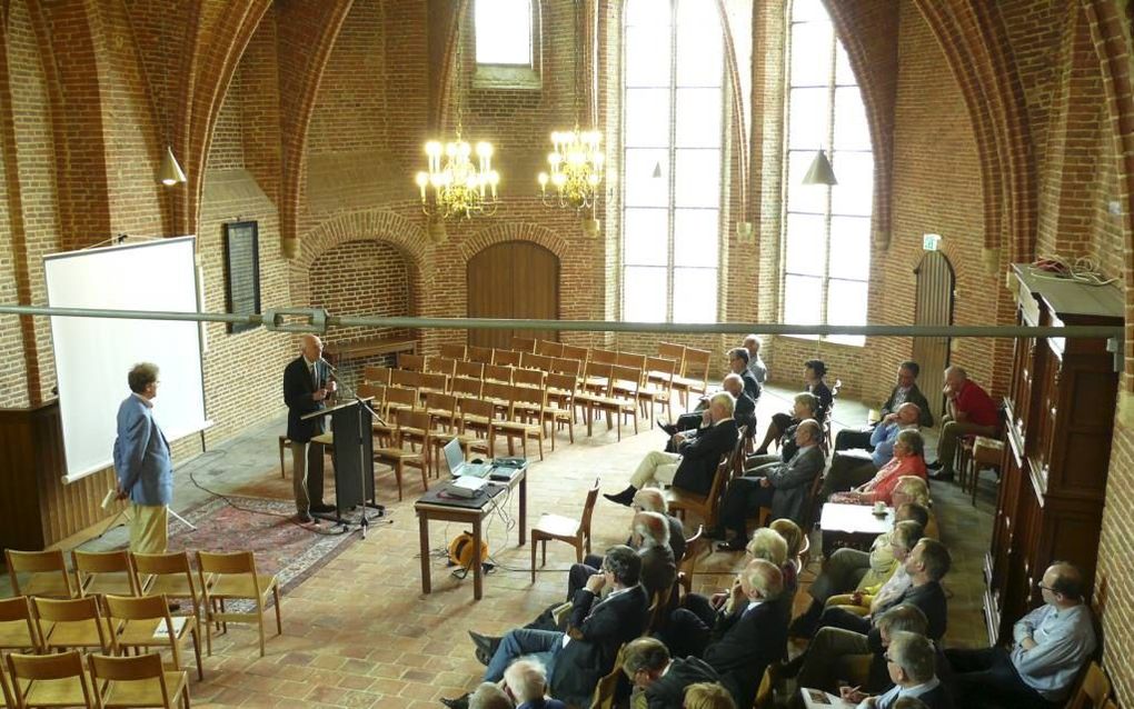 In de Lemkerzaal van de Broederkerk in Kampen had vrijdag een congres plaats over de bijzondere rol van godsdienstonderwijzers in de negentiende en twintigste eeuw. Beeld RD