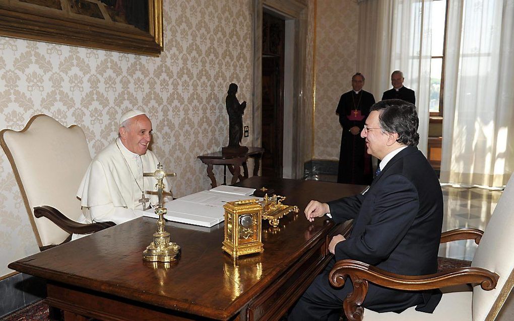 Barroso bezoekt paus Franciscus. Foto EPA