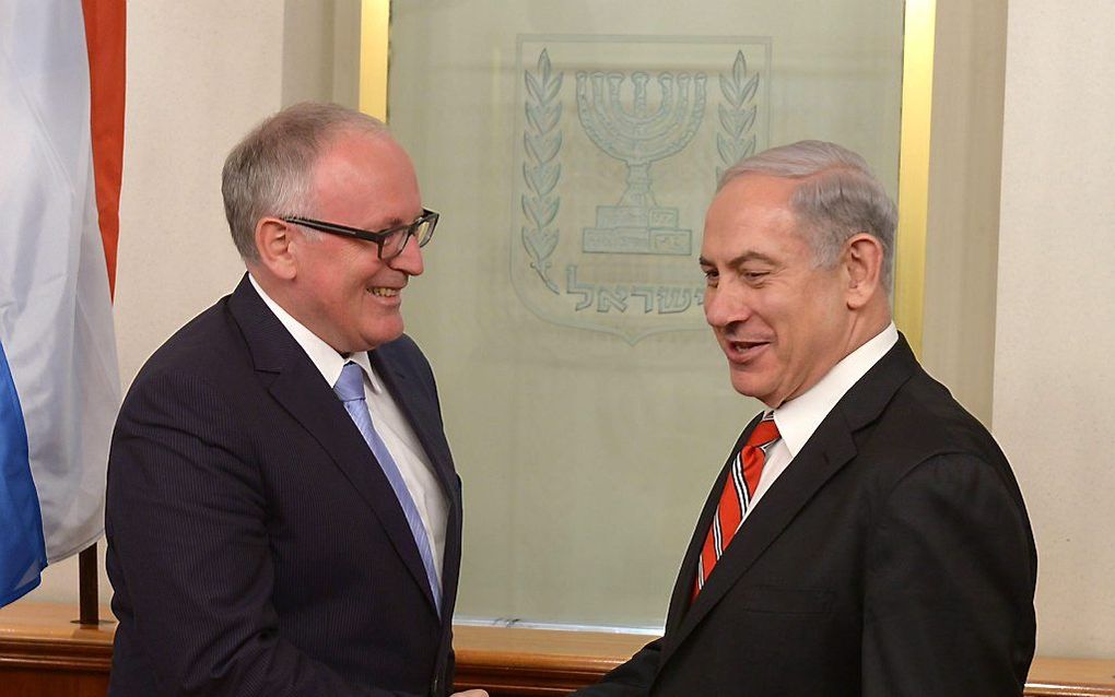 Minister Frans Timmermans (L) van Buitenlandse Zaken spreekt in Israël met premier Benjamin Netanyahu tijdens zijn vierdaagse reis door het Midden-Oosten. Foto EPA