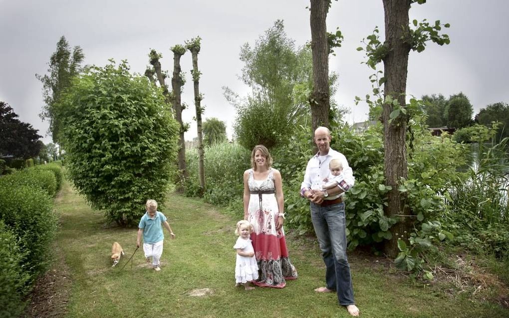 Jaap en Esther Gijsbertsen willen in Libanon als natuur- en milieubeschermers van God getuigen en in de natuur andersdenkenden en -gelovigen ontmoeten. Foto Sjaak Verboom