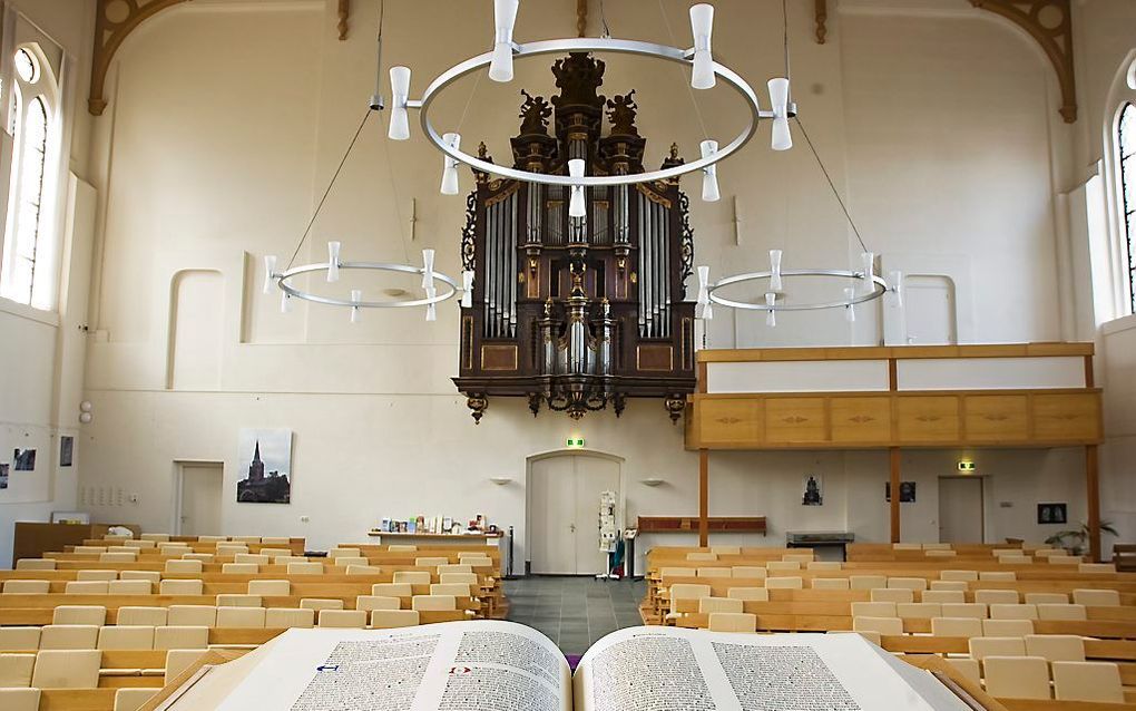 De protestantse gemeente te Voorschoten gaat twee van de drie kerkgebouwen afstoten. De Dorpskerk (foto) blijft behouden. Beeld RD, Henk Visscher