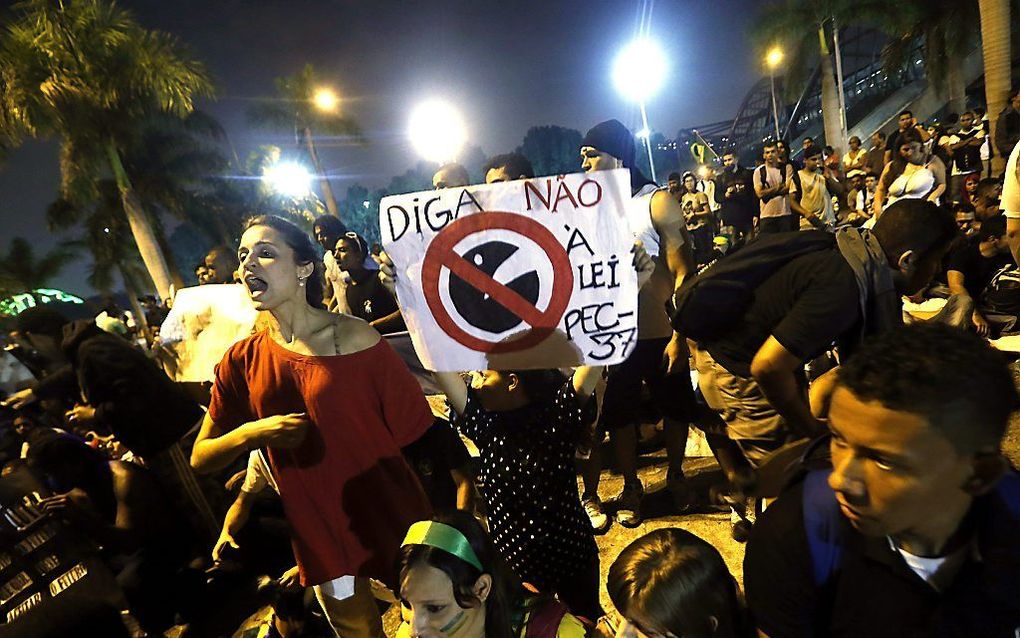 Protest vannacht in Rio de Janeiro. Foto EPA