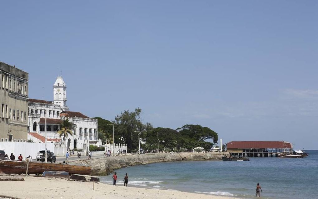 Zicht op Stonetown, de belangrijkste stad van Zanzibar. De kerken op de Tanzaniaanse eilandengroep liggen in toenemende mate onder vuur van militante moslims. Beeld RD