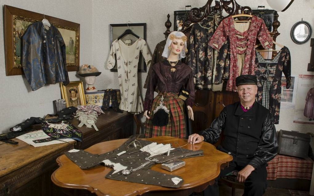 Het huis van Rein Lotterman houdt het midden tussen een museum en een depot. Beeld Niek Stam