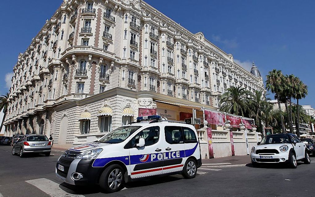 Politie-onderzoek bij het Carlton in Cannes. Foto EPA