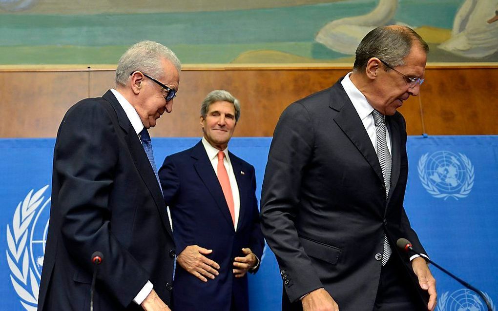 Brahimi, Kerry en Lavrov na hun persconferentie vrijdag. Foto EPA