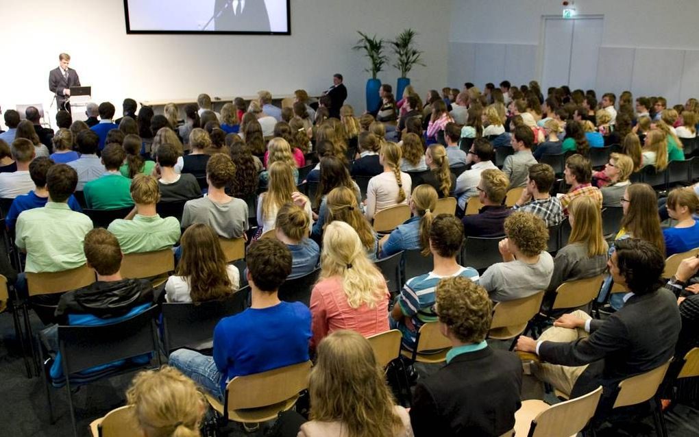 In Gouda begon vrijdag de tweedaagse zomerconferentie voor studenten van de Gereformeerde Gemeenten. Beeld Cees van der Wal