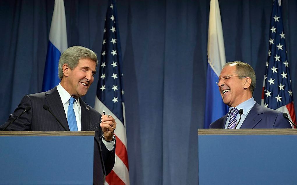 Kerry (l.) en Lavrov tijdens een persconferentie eerder deze week. Foto EPA