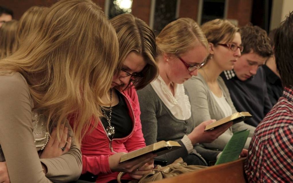 In de Gereformeerde Gemeenten leeft breed zorg over de invloed van de tijdsgeest op de kerk en kerkmensen. Een aantal ambtsdragers schreef in opdracht van de synode een rapport over het staan van de kerk in de seculiere samenleving. beeld RD, Anton Dommer