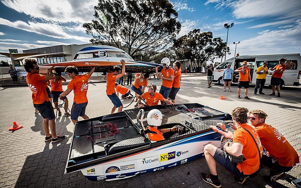 Het Nuon Solar Team staat op het punt te vertrekken. Foto ANP