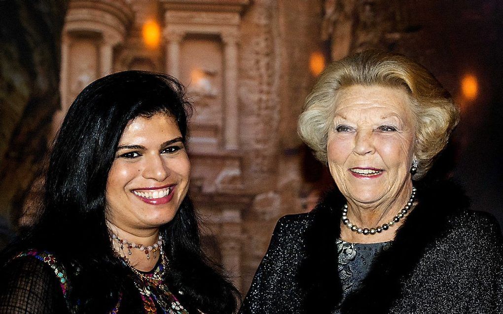 Prinses Beatrix en prinses Sumaya bint El Hassan van Jordanie. Foto ANP