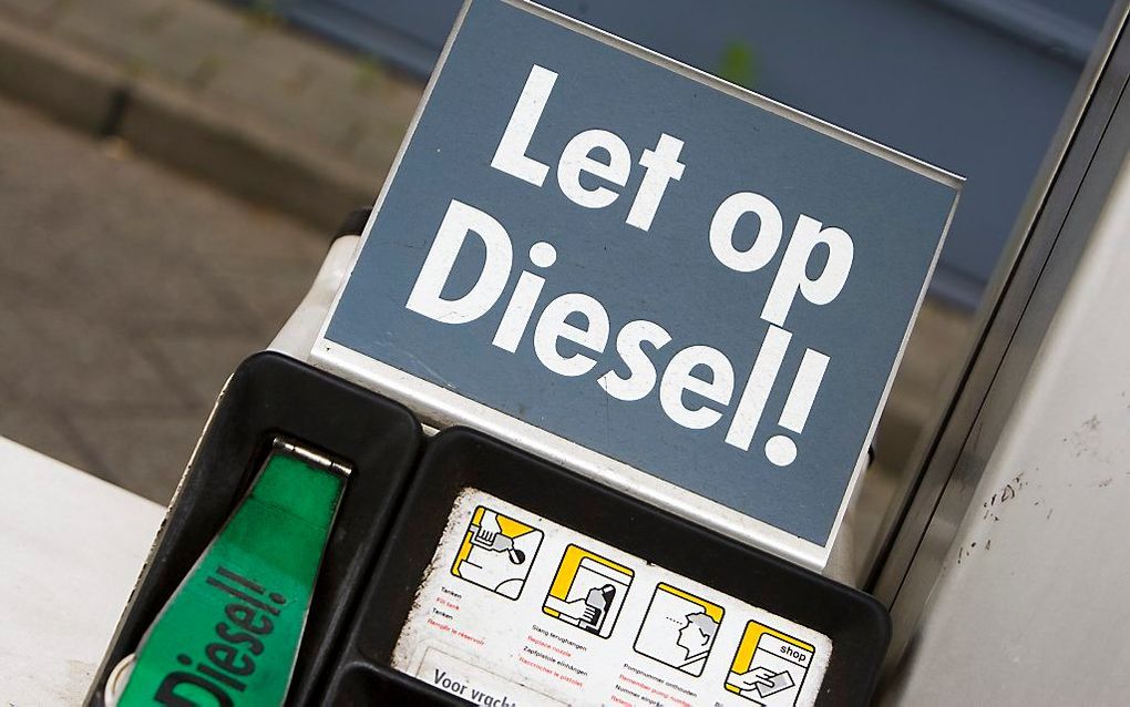 Dieselauto’s die ouder zijn dan 15 jaar mogen vanaf 2015 de Utrechtse binnenstad niet meer in. beeld ANP