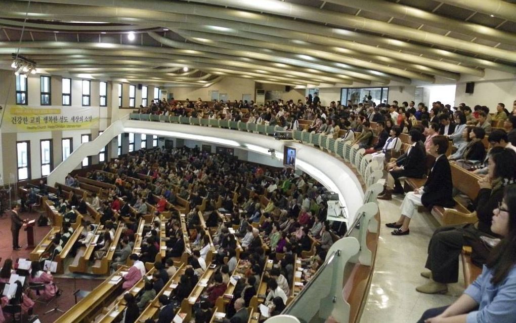 De Haeundae Jeil Presbyteriaanse Kerk in het centrum van Busan houdt elke zondag vijf diensten, die goed bezocht worden. beeld RD