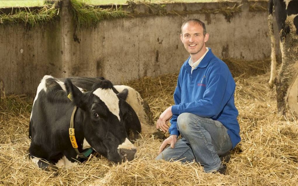 Jan Overeem wil een nieuwe, duurzamere stal bouwen. Bij afschaffing van de IDS-subsidie moet hij opnieuw aan het rekenen. beeld André Dorst