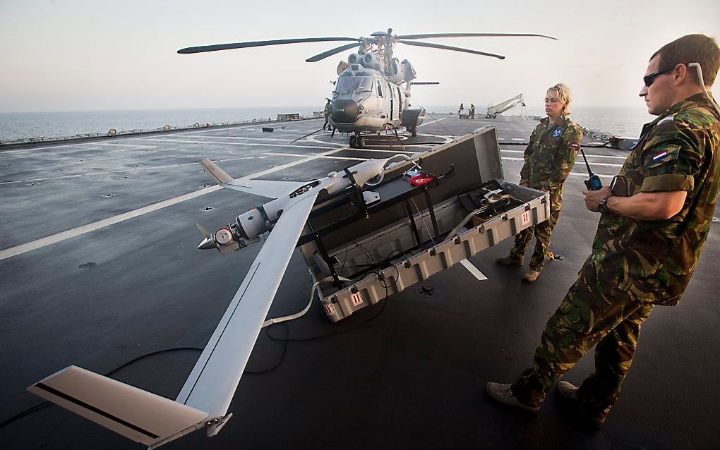 Nederlandse mariniers met een Scan Eagle. Foto ANP