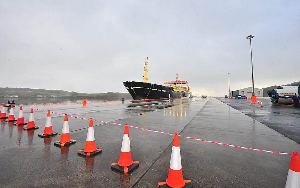 Het Nederlandse vissersschip Annelies Ilena (KW 174) werd vrijdag opgebracht door de Ierse marine. beeld EPA