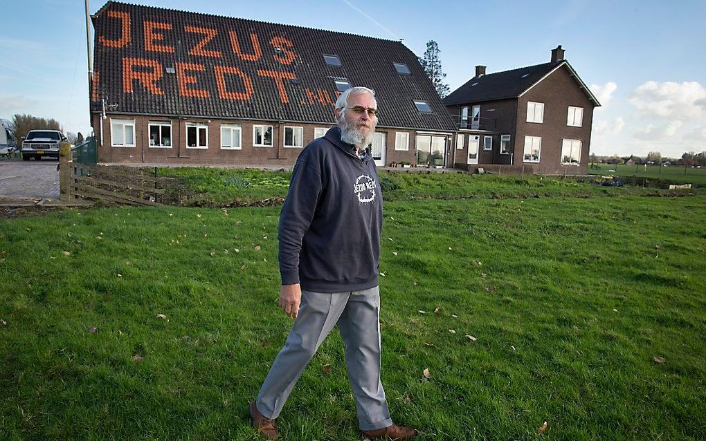 Ds. J. A. van den Berg uit Groningen vindt de partijnaam Jezus Leeft van Joop van Ooijen (foto) blasfemisch. Beeld ANP