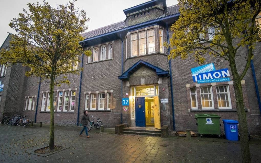 De evangelische Timonschool in Rotterdam gaat dicht. Het bestuur kan niet garanderen dat er op korte termijn goed onderwijs wordt gegeven. De toekomst van meer evangelische scholen is ongewis. beeld Cees van der Wal