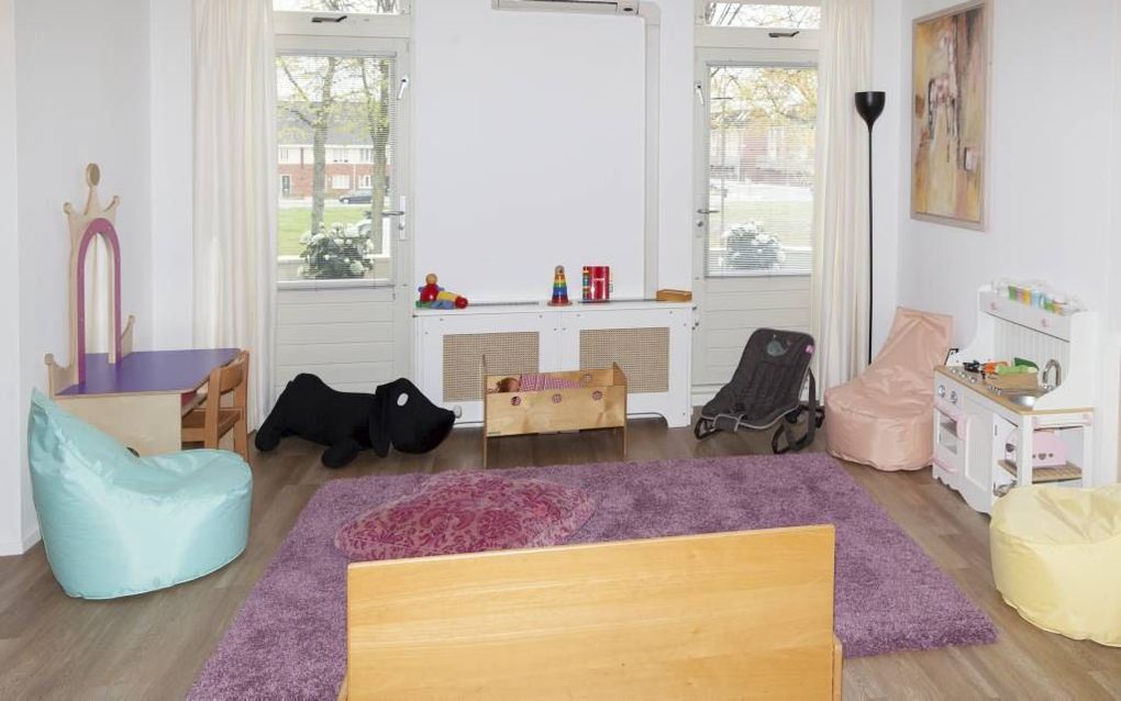 Kamer in het Babyhuis in Dordrecht. beeld André Bijl