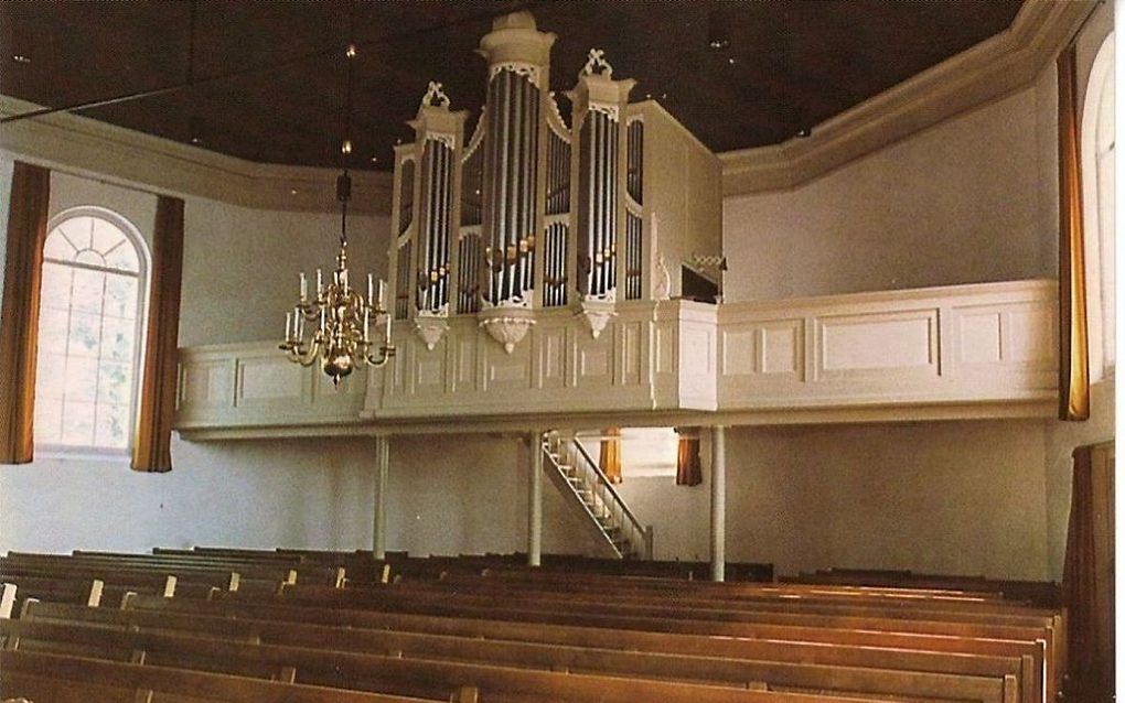 Het orgel in de hervormde kerk van Oud-Alblas. Beeld Reliwiki