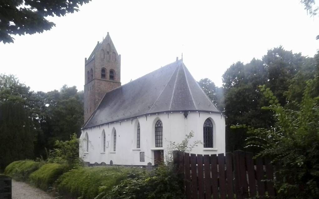 De dorpskerk in Leeuwarden-Huizum. beeld Wijtze Woudwijk