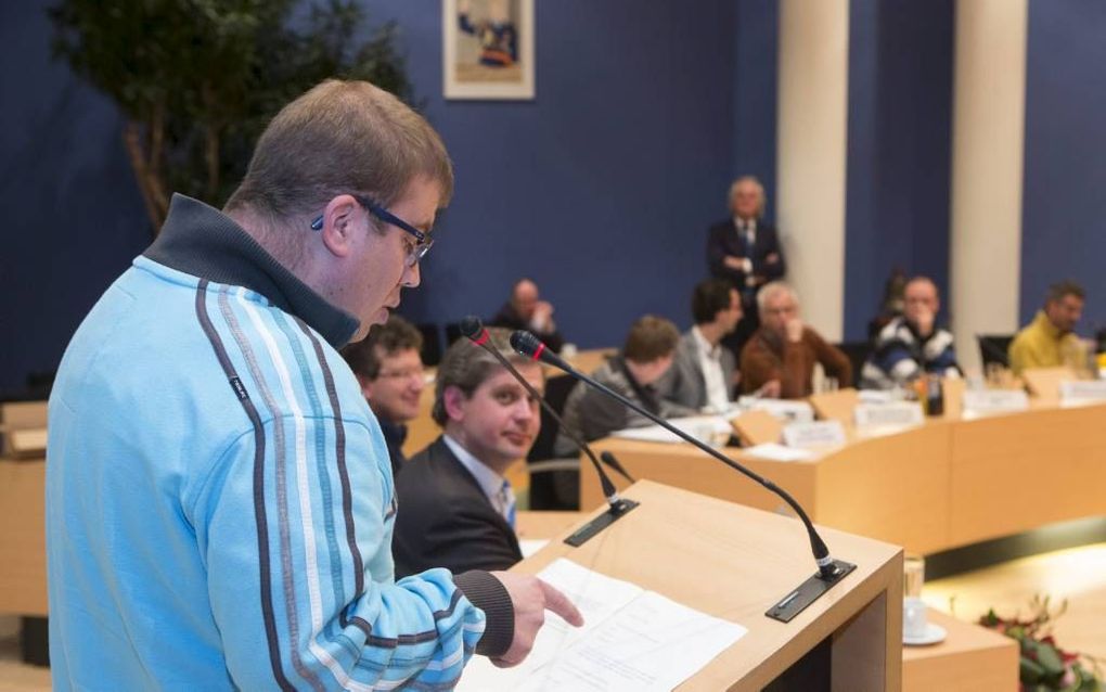 Mensen met een verstandelijke beperking debatteerden gisteravond tijdens een speciale raadsvergadering in Veenendaal. foto Herman Stöver