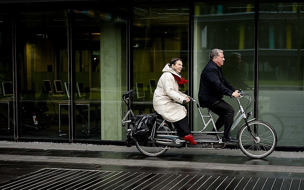 Staatssecretaris van Sociale Zaken en Werkgelegenheid Jetta Klijnsma komt aan bij het ministerie van Financien voorafgaand aan de afronding van het pensioenoverleg. beeld ANP