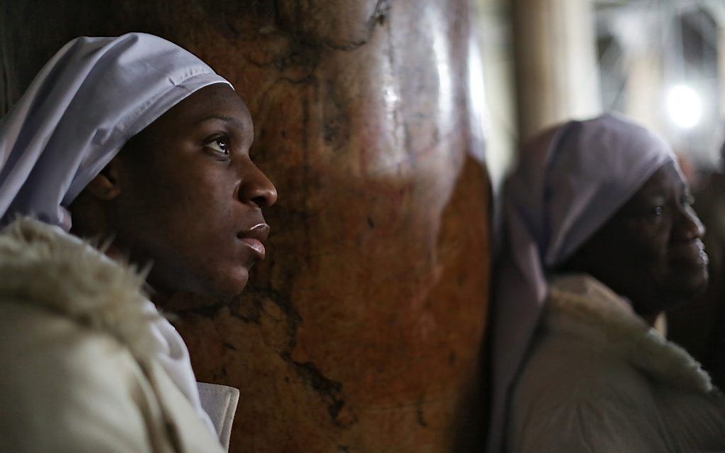 Duizenden gelovigen uit heel de wereld hebben zich dinsdag in Bethlehem verzameld om de geboorte van Jezus Christus te herdenken. beeld EPA