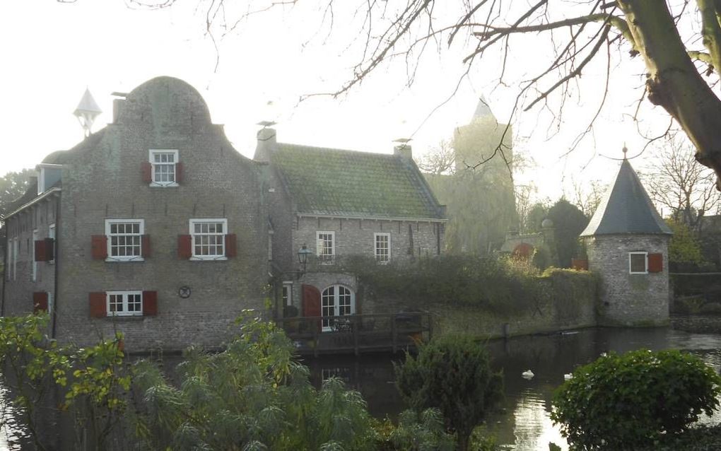 Het slot Baarland in het Zuid-Bevelandse Baarland etaleert de glorie van vervlogen tijden. beeld Linda Otte