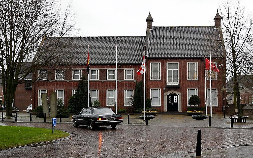 Het gemeentehuis van Aalburg. beeld ANP