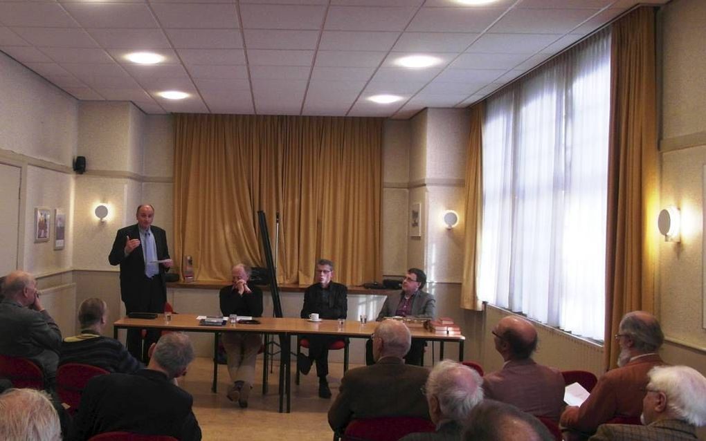 Prof. dr. H. van den Belt werd maandag de nieuwe voorzitter van het Kerkhistorisch Gezelschap, tijdens de vergadering van het gezelschap in de Evangelisch-Lutherse kerk. Foto RD