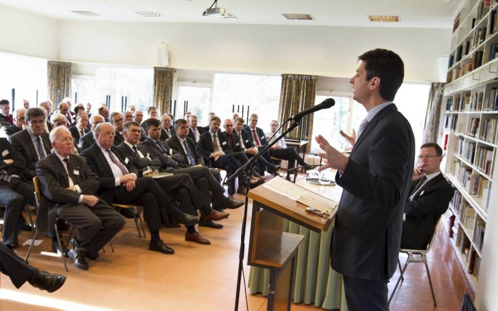 Ds. A. Verwijs uit Rockanje sprak woensdag op de jaarlijkse predikantencontio van de Gereformeerde Bond, in Doorn. beeld RD, Anton Dommerholt