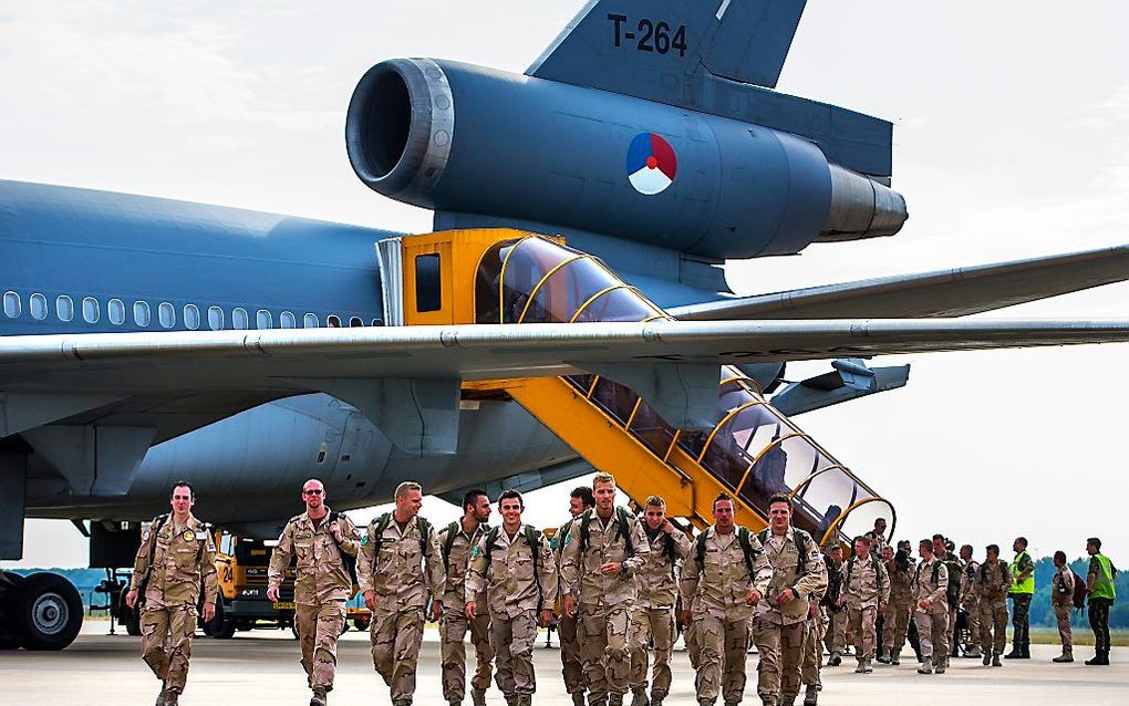 Terugkeer Nederlandse militairen uit Kunduz op vliegbasis Eindhoven, zomer 2013. beeld ANP