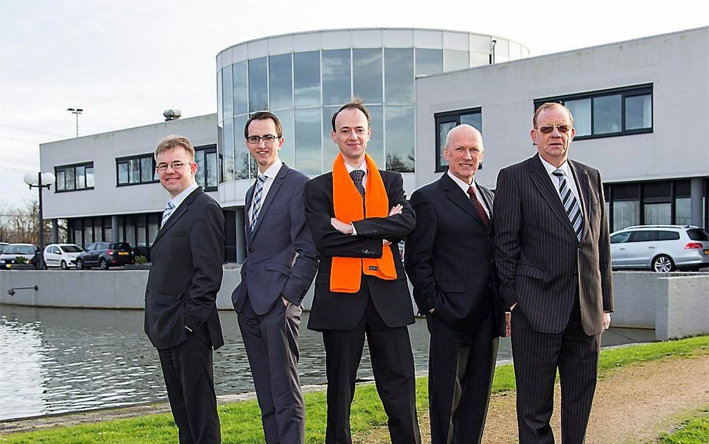 Van links naar rechts: Peter van Walsem, Anthony van der Wulp, Adriaan van der Wulp, Sjaak van Helden en Hans Hoek. beeld Smits Fotografie