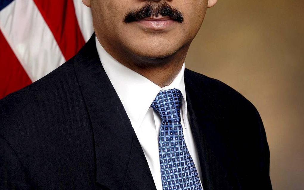 Amerikaanse minister van Justitie Eric Holder helpt homobeweging stao verder. beeld American Department of Justice