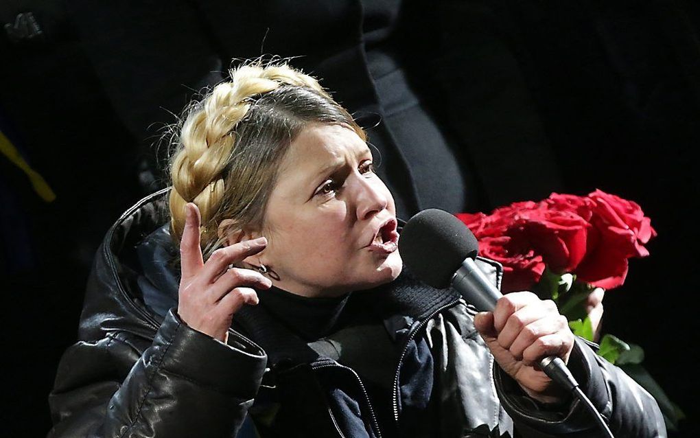 Joelia Timosjenko, de vrijgelaten Oekraïense oud-premier, is zaterdagavond op Maidan, het centrale plein in de hoofdstad Kiev, als een held toegejuicht. beeld EPA