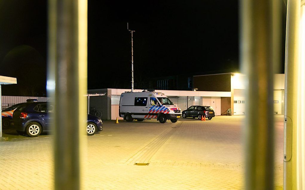 De politie heeft in Winschoten een commandopost opgezet. Foto ANP