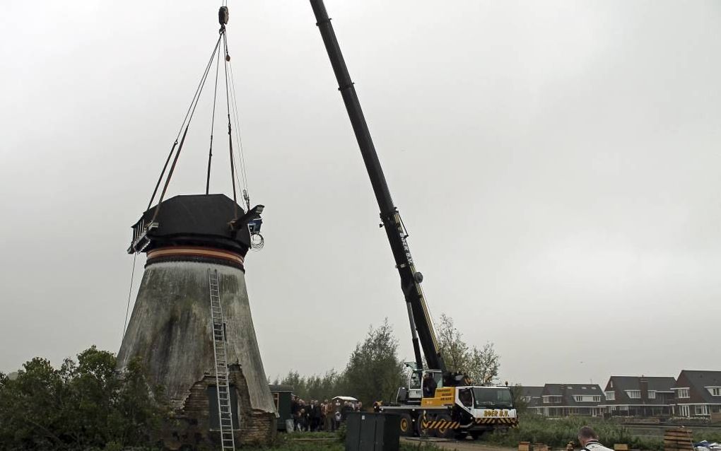 De Souburghse molen in Alblasserdam wordt vanaf komend najaar gerestaureerd. Om dit mogelijk te maken verkocht de gemeente Alblasserdam de molen voor het symbolische bedrag van 1 euro aan de Stichting tot Instandhouding van Molens in de Alblasserwaard en 