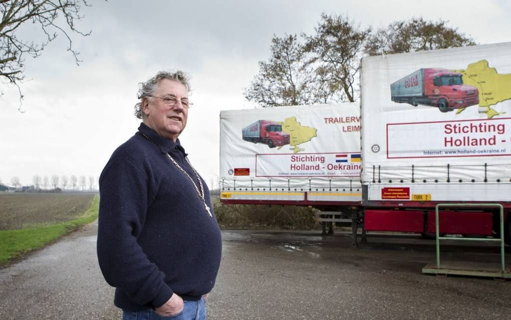 ABBENES. Transportcoördinator Piet Turk van de Stichting Holland Oekraïne blijft voorlopig doorgaan met het voorbereiden van een hulptransport naar de Krim. De geplande vertrekdatum is 25 april. „We blijven alleen thuis als onze contactpersonen zeggen dat