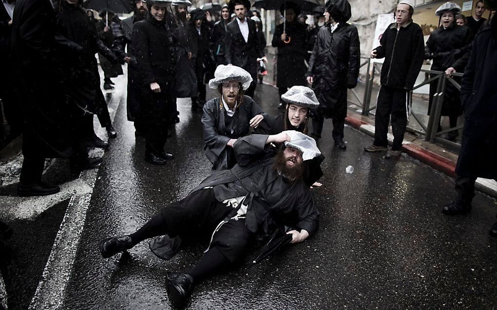 Ultra-orthodoxe joden protesteren tegen de wet. Foto EPA