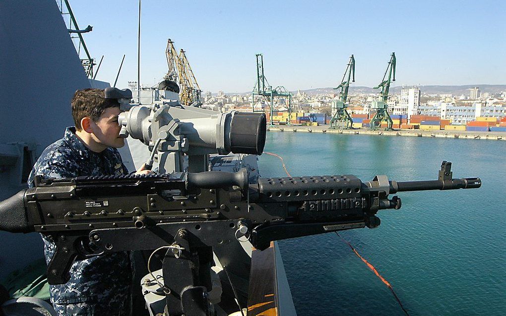 De Amerikaanse marine oefent in de Zwarte Zee. beeld AFP