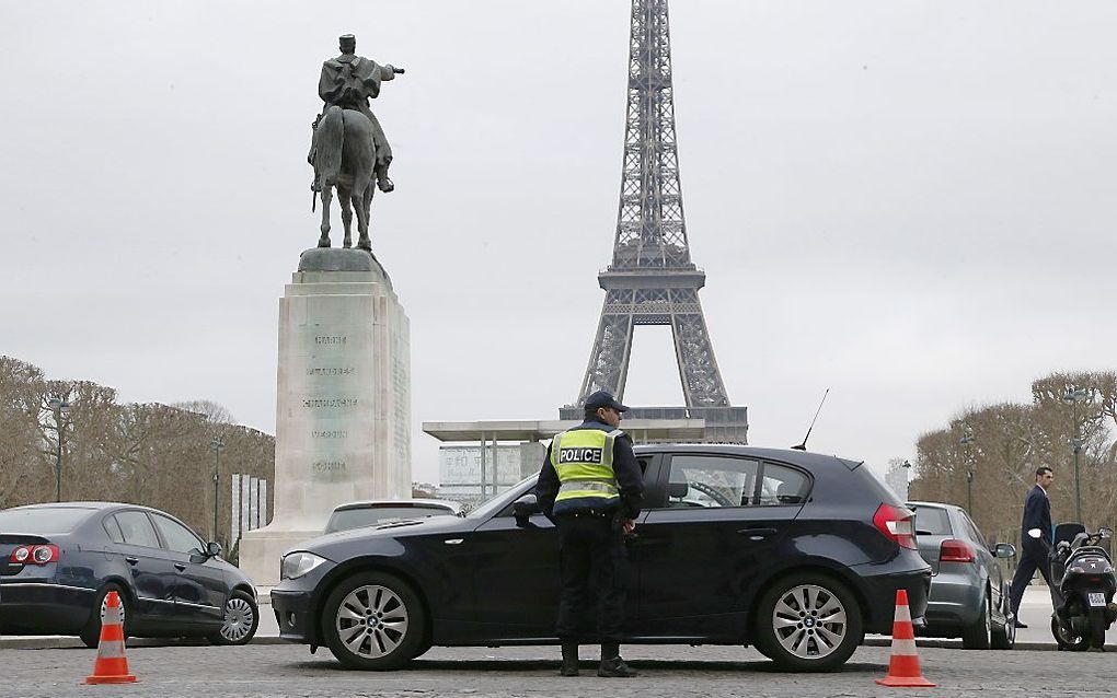 Politie controleert de de Franse hoofdstad. beeld AFP