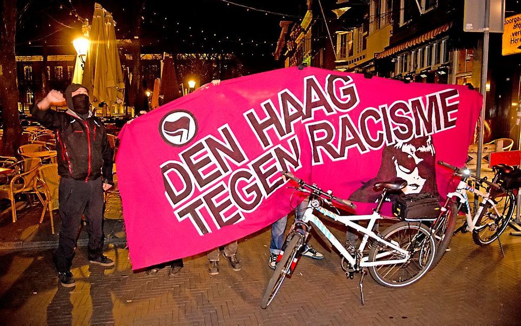 Protest bij café De Tijd in Den Haag. beeld ANP