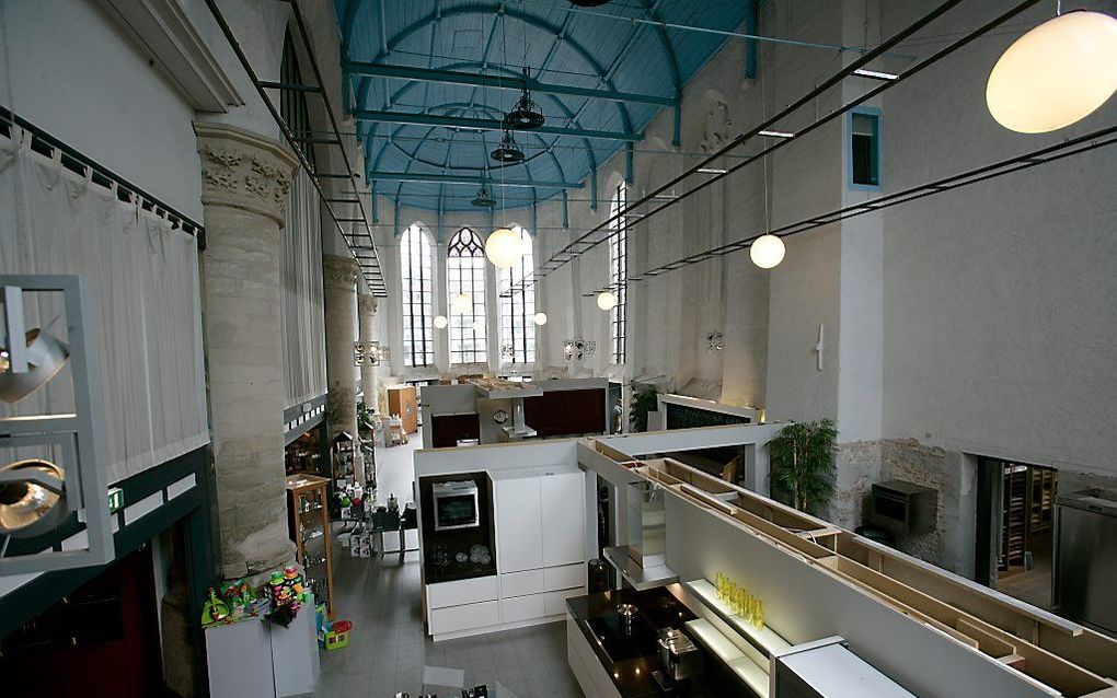 De Nieuwkerk in Dordrecht is nu in gebruik door een leverancier van keukeninrichtingen. beeld RD