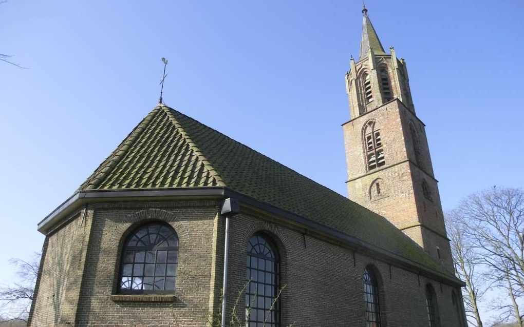 Ook het kerkje in Peperga staat te koop. Beeld Reliplan