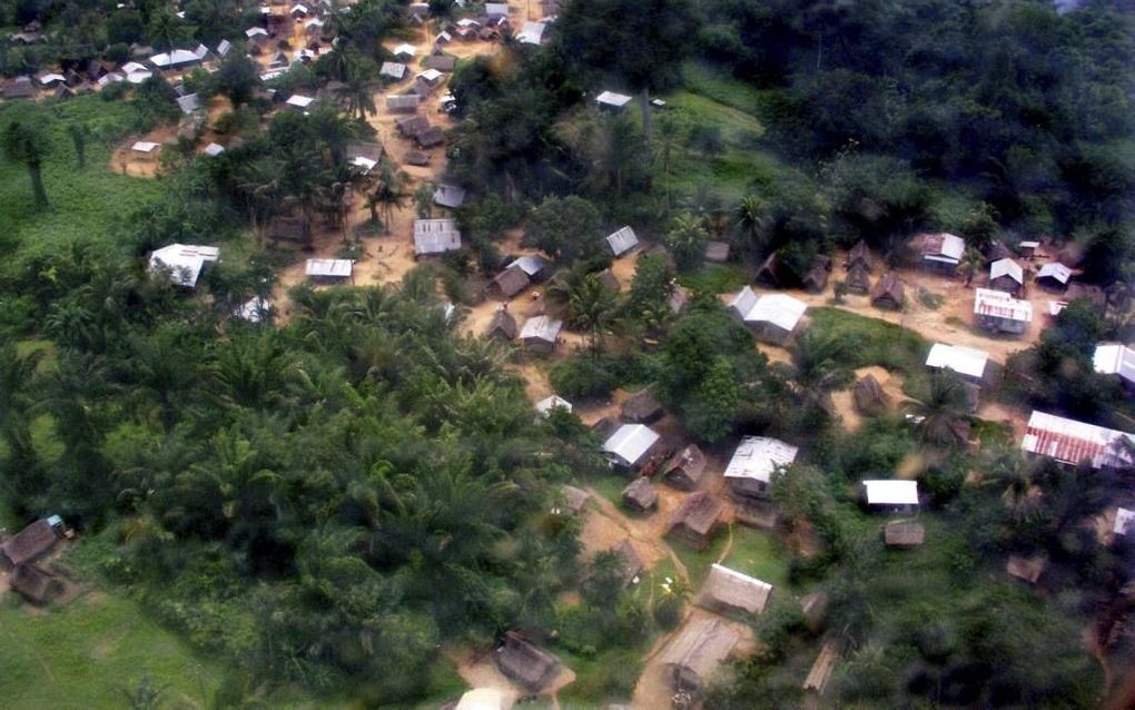 Dorpje in Suriname. Archieffoto RD (2005)