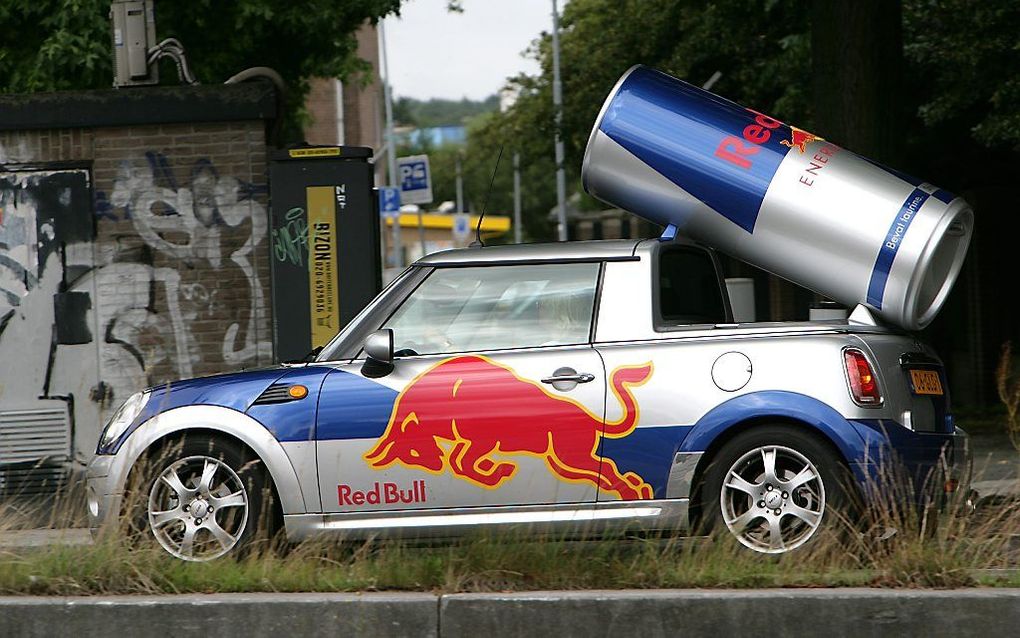 In 2007 mocht Red Bull van de Reclame Code Commissie een spottende reclame maken. beeld RD, Henk Visscger